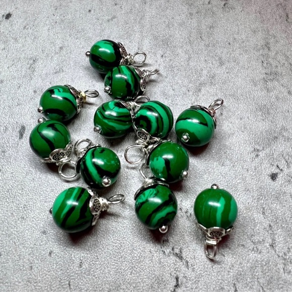 NWT Set Of 12 Silvwr Plated Cap Malachite Wire Wrapped Beads - Picture 1 of 1